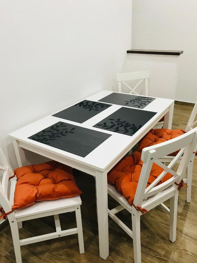 Comfy Apartment - Free Private Parking,Ac,Wi-Fi Carei Extérieur photo